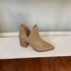 NEW Steve Madden Cedar Booties Beige- Women’s Size 8